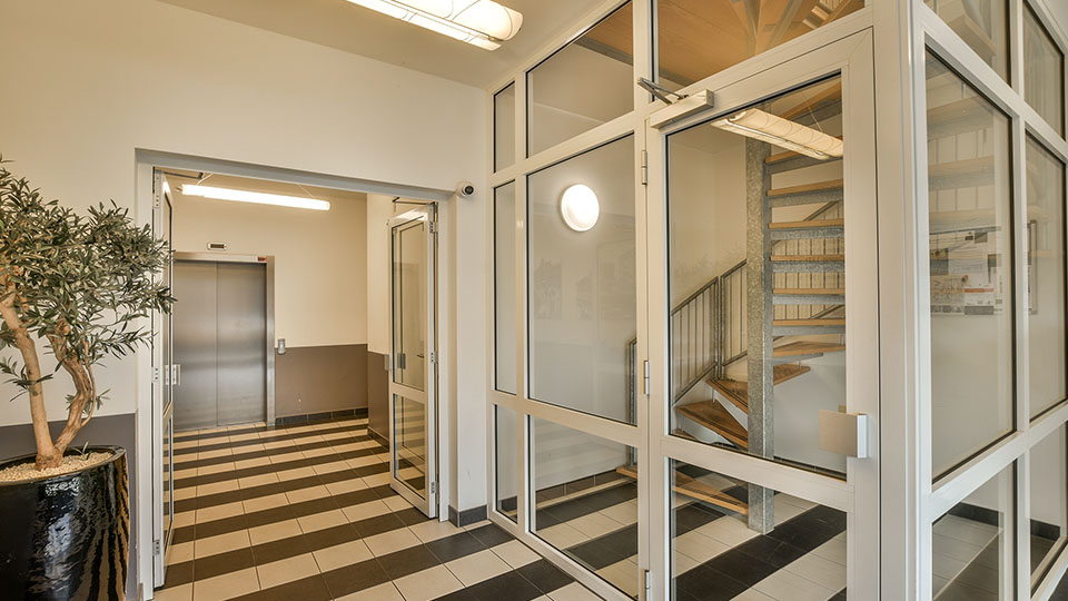 small industrial lobby construction